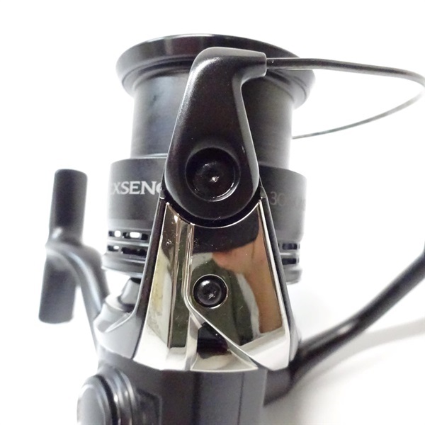 ２５エクスセンス３０００ＭＨＧ